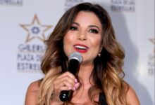 Photo of Aleida Núñez exposed her curves and stylized legs with a tiny wine-colored dress