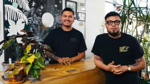 Plant Shop Chicago is a Latino-owned business that uses Google services.