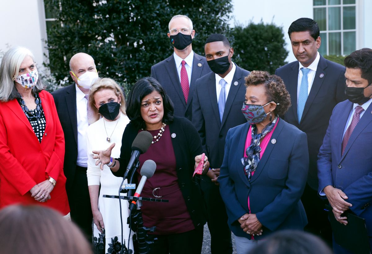 Pramila Jayapal with other progressive lawmakers after a meeting with President Biden.