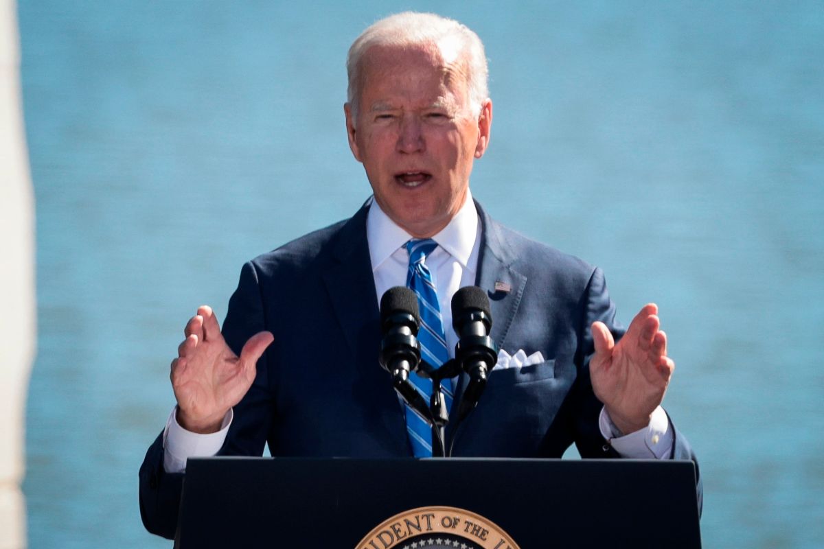 Washington (United States), 10/21/2021.- US President Joe Biden delivers remarks during the 10th Anniversary celebration of the dedication of the Martin Luther King, Jr. Memorial at the Tidal Basin in Washington, DC, USA, October 21, 2021 . (United States) EFE / EPA / Oliver Contreras / POOL