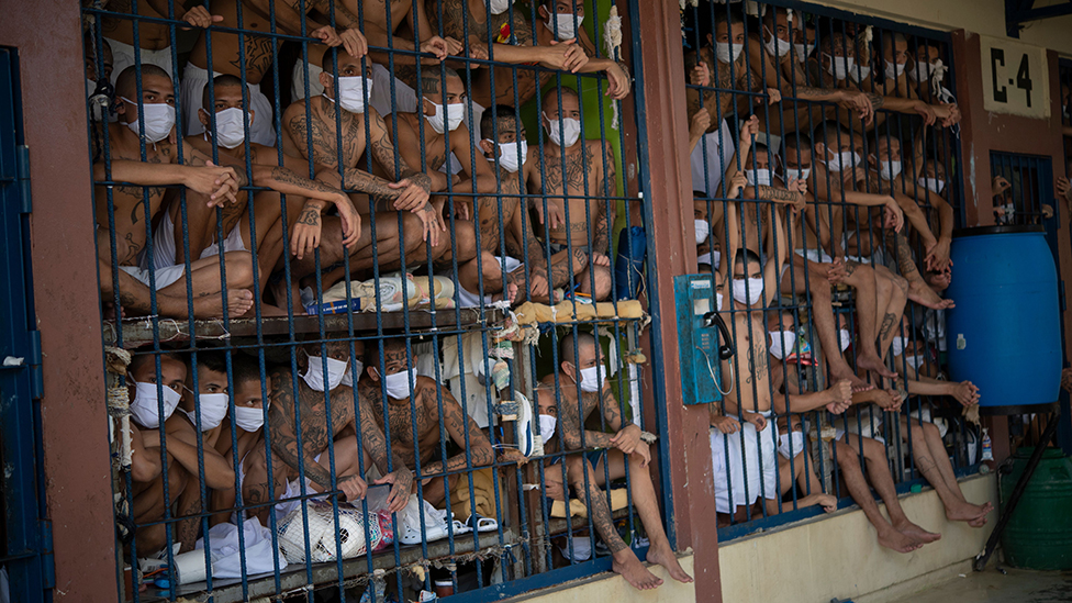 Prisoners in a prison in El Salvador during a review, in 2020