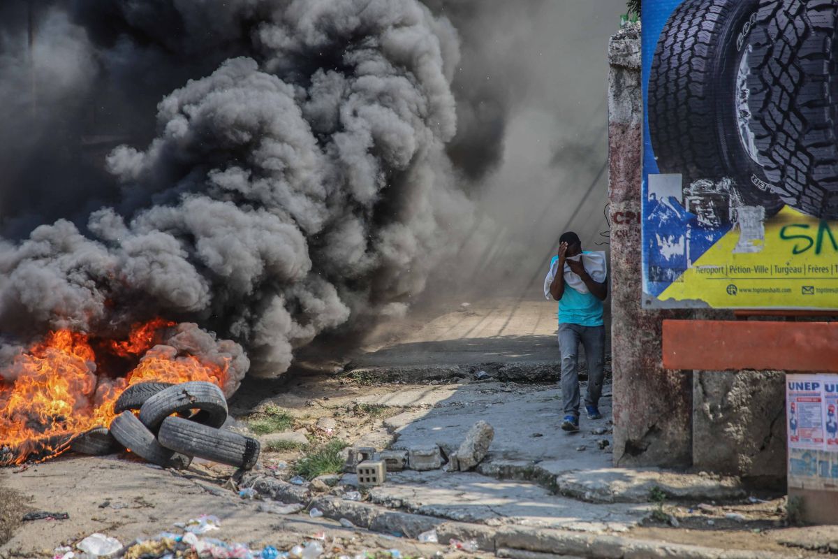 Tires burned during a general strike to denounce insecurity in Port-au-Prince.