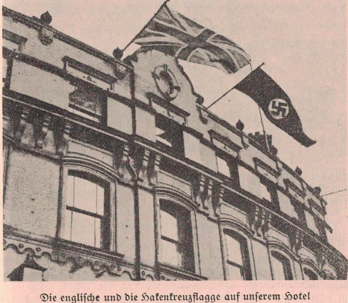 The photograph was printed in a Nazi propaganda newspaper.