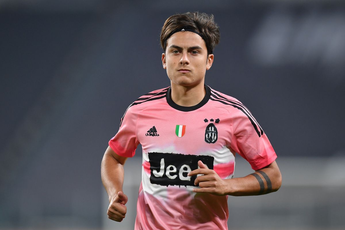Juventus star Paulo Dybala suffered the robbery of his mansion in Italy. 