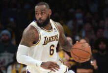 Photo of LeBron James pays tribute to Magic Johnson with three missed passes