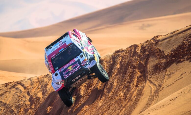 Al Attiyah strengthens his lead as Sainz wins Stage 3 of the Dakar Rally